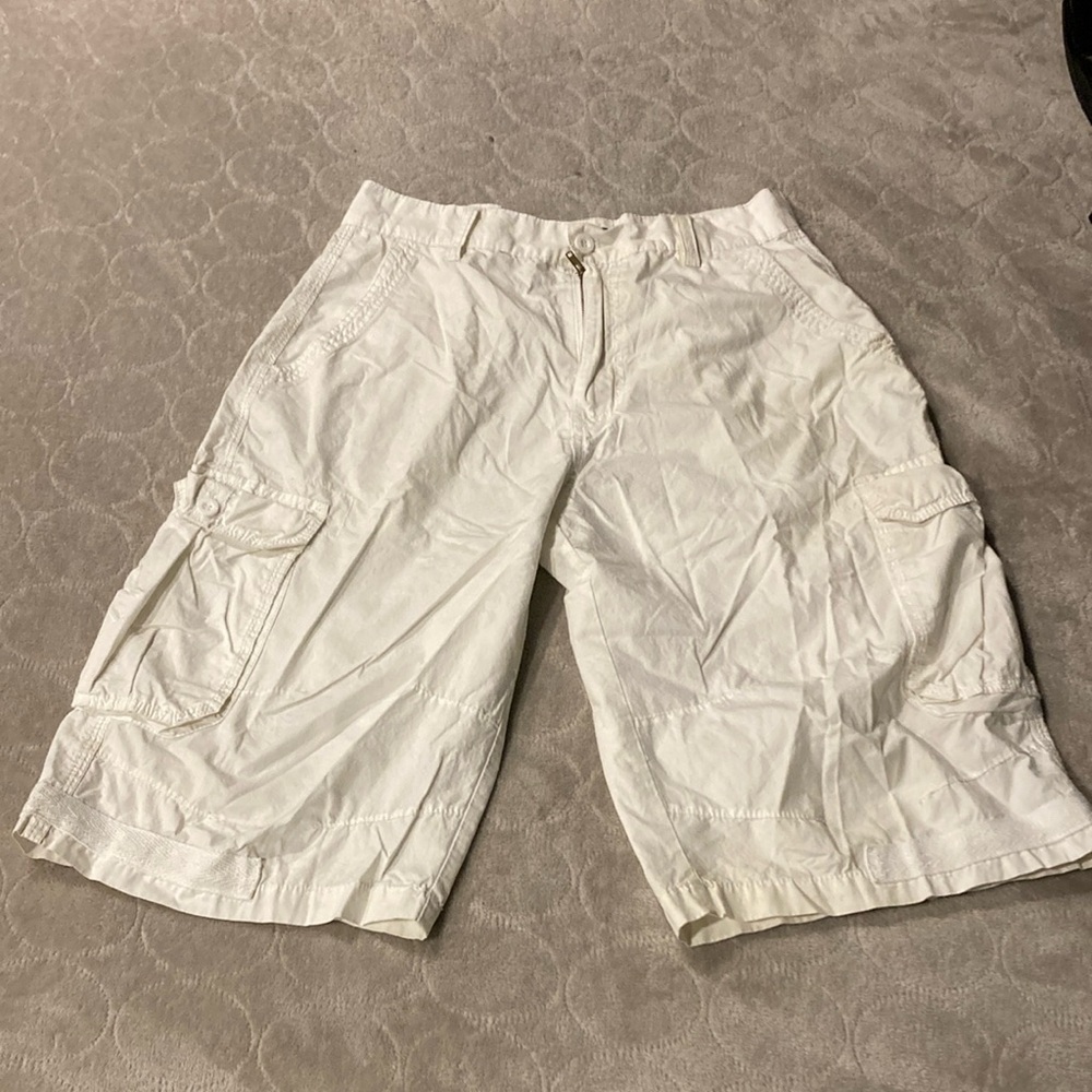 Beverly Hills Polo Club White Cargo Shorts size 32